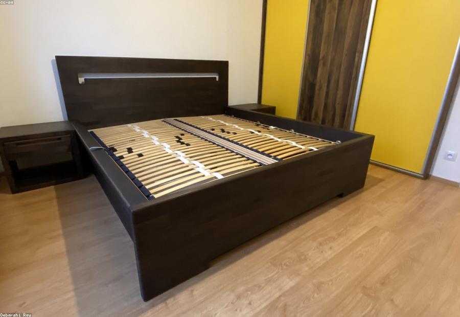 Detector placement outside sleeping areas — where minutes of warning are won or lost